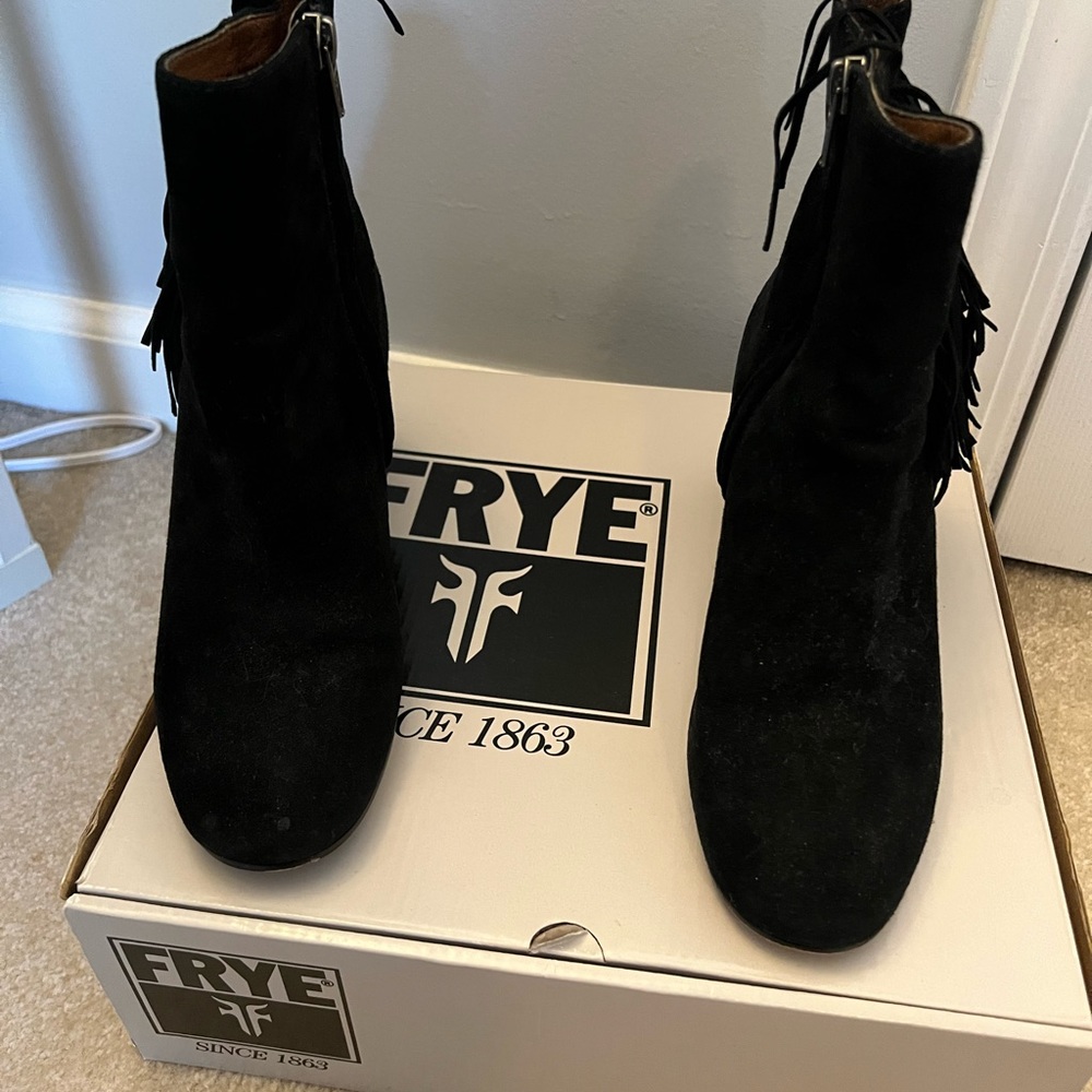 Frye Fringe Jodi Short Suede Boot